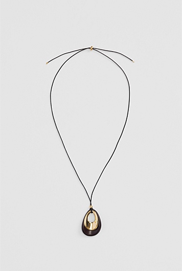 Pia Pendant Necklace
