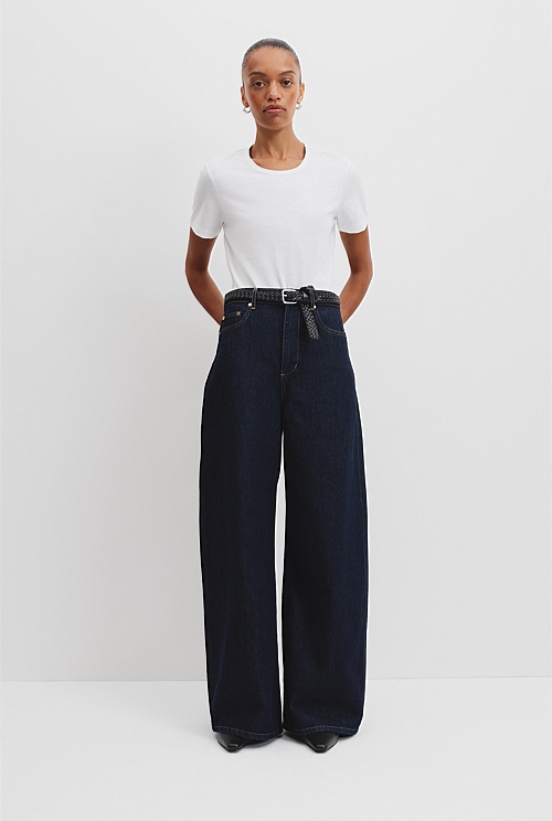 Curved Wide Leg Jean