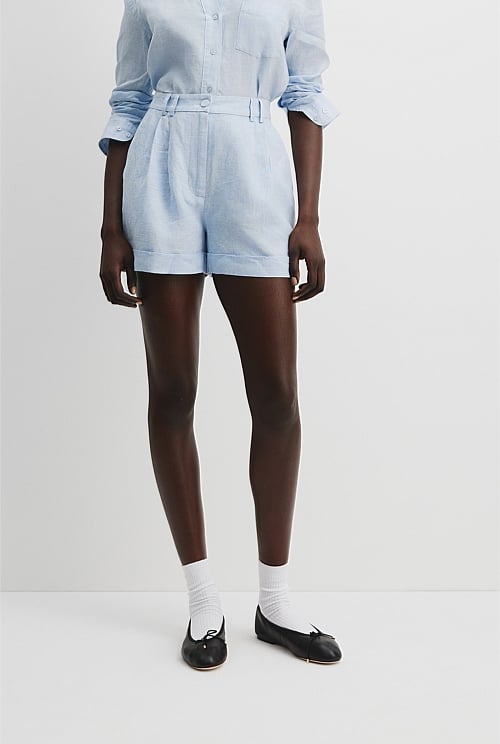 Organically Grown Linen Tuck Front Short