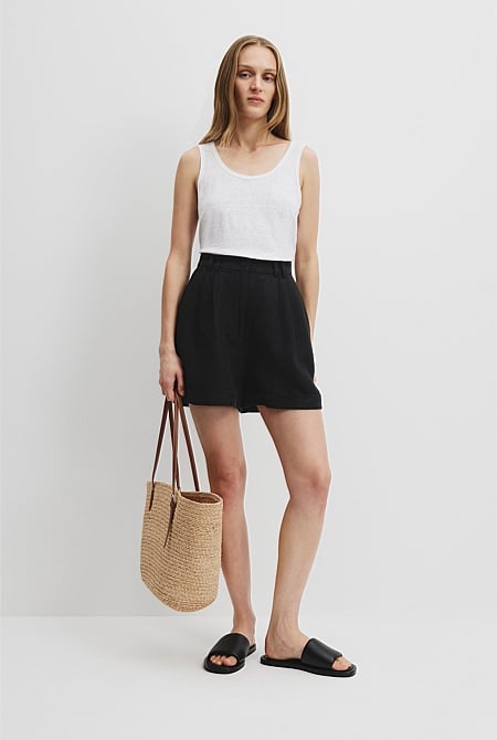 Organically Grown Linen Tuck Front Short