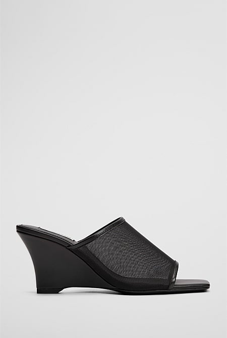 Regina Mesh Wedge