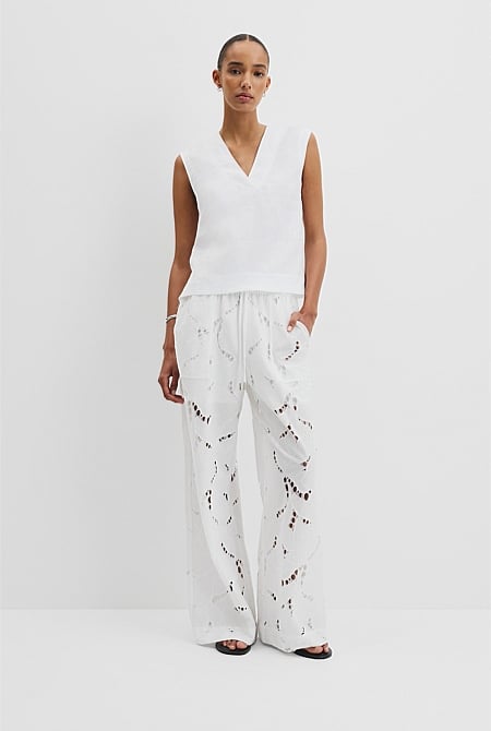 Organically Grown Linen Sleeveless V-Neck Linen Tank