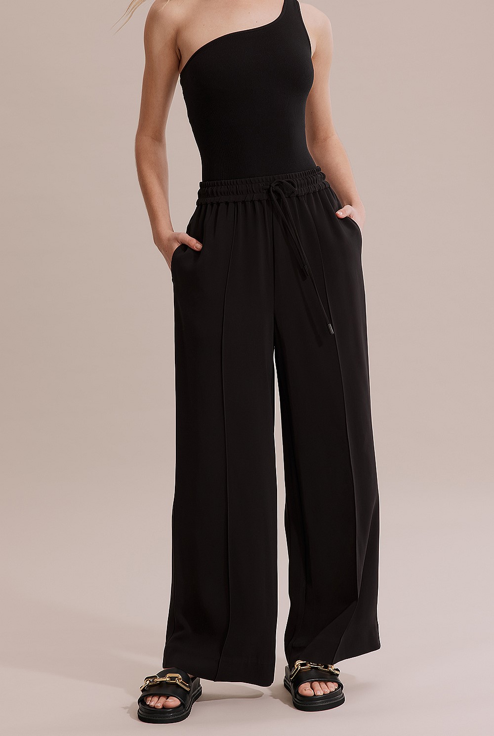 Pull-on Wide Leg Pant