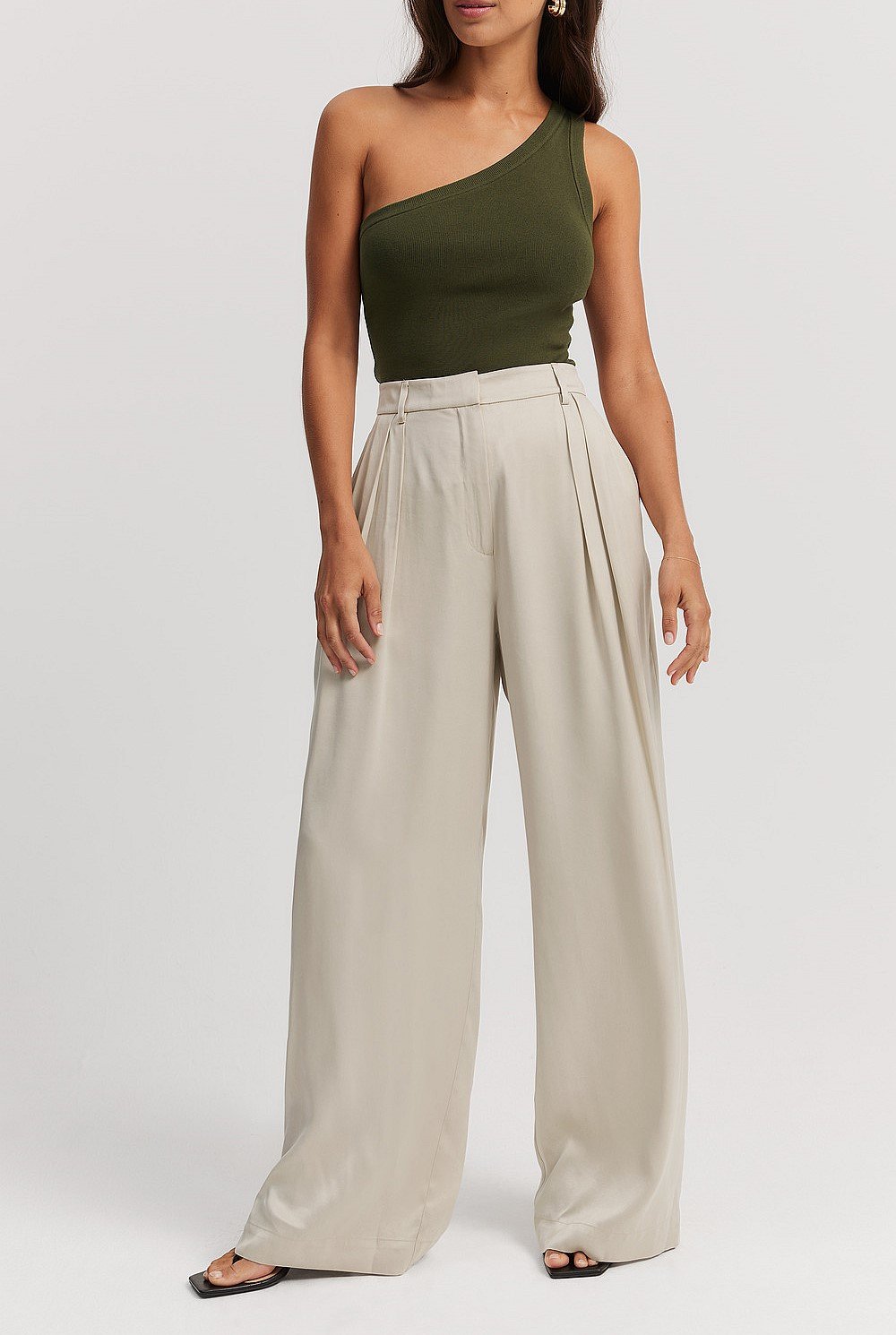 Fluid Pleat Pant