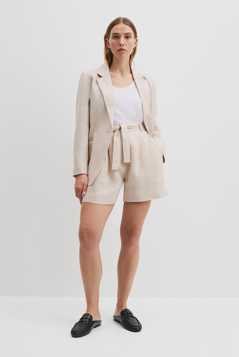 Organically Grown Linen Tuck Front Short