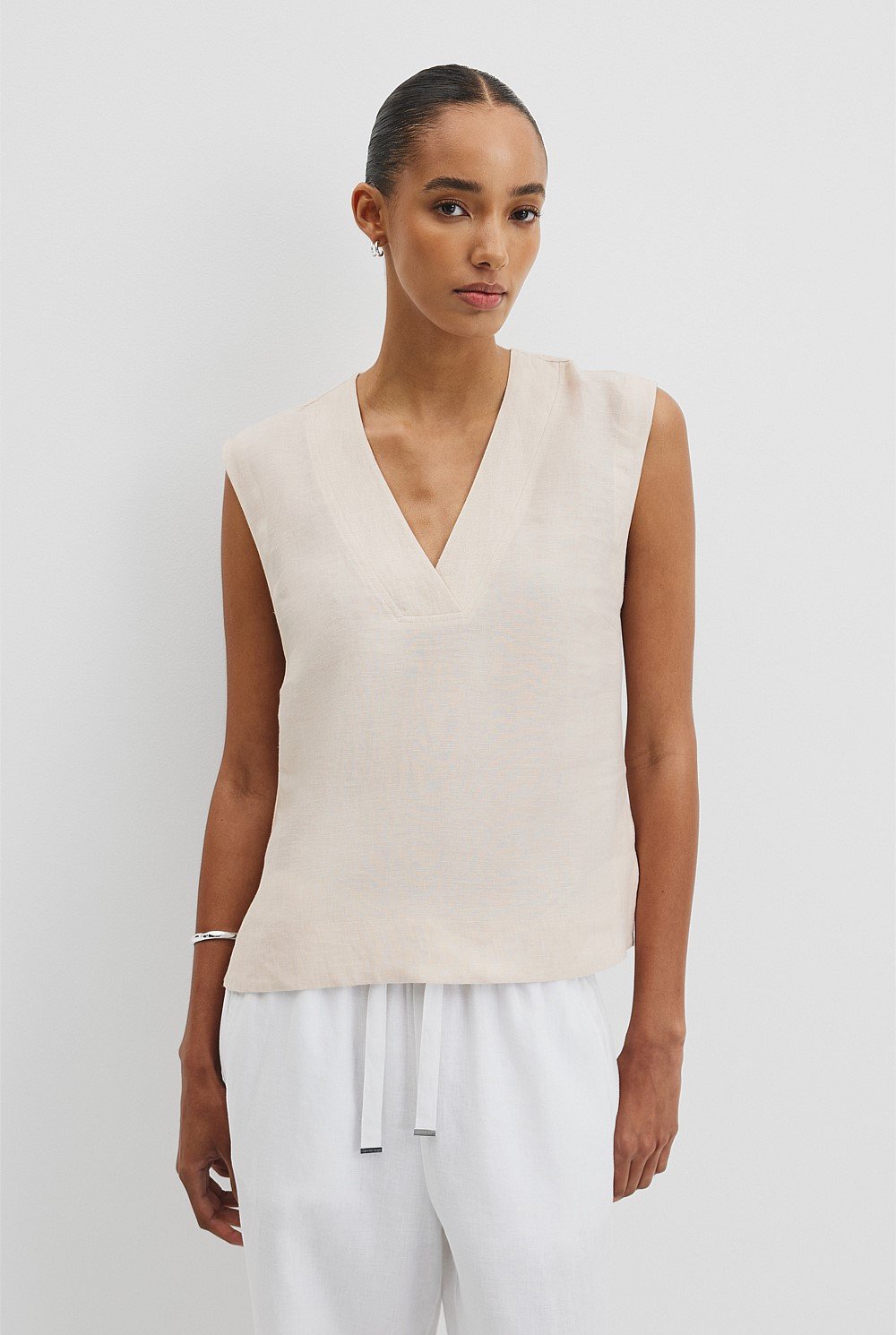 Organically Grown Linen Sleeveless V-Neck Linen Tank