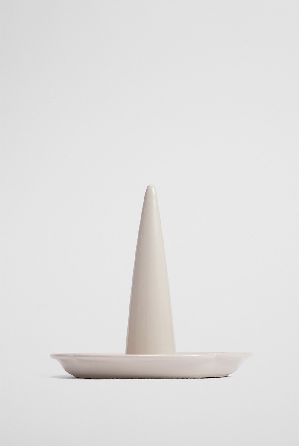 Olinda Ring Stand