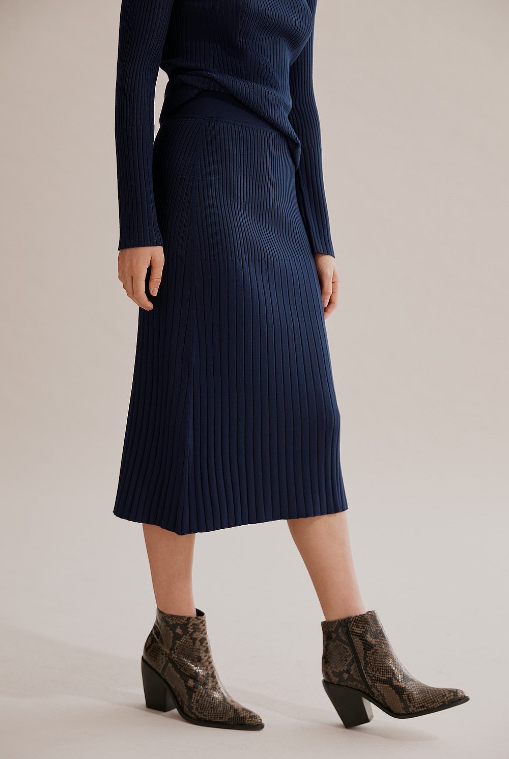 Pleat Rib Knit Skirt