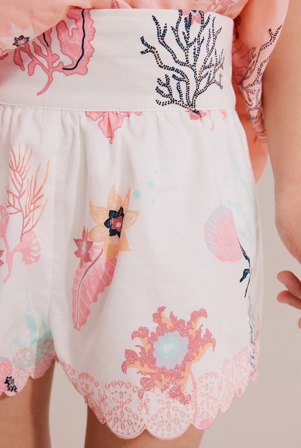 Scallop Short
