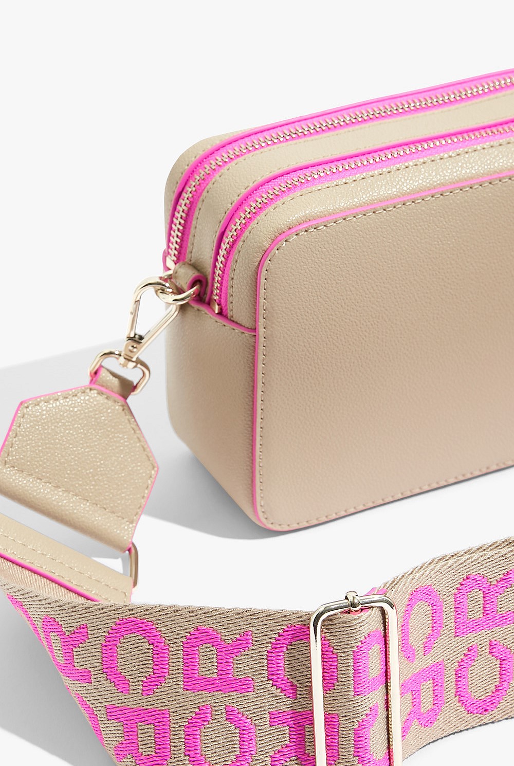 Contrast Camera Bag
