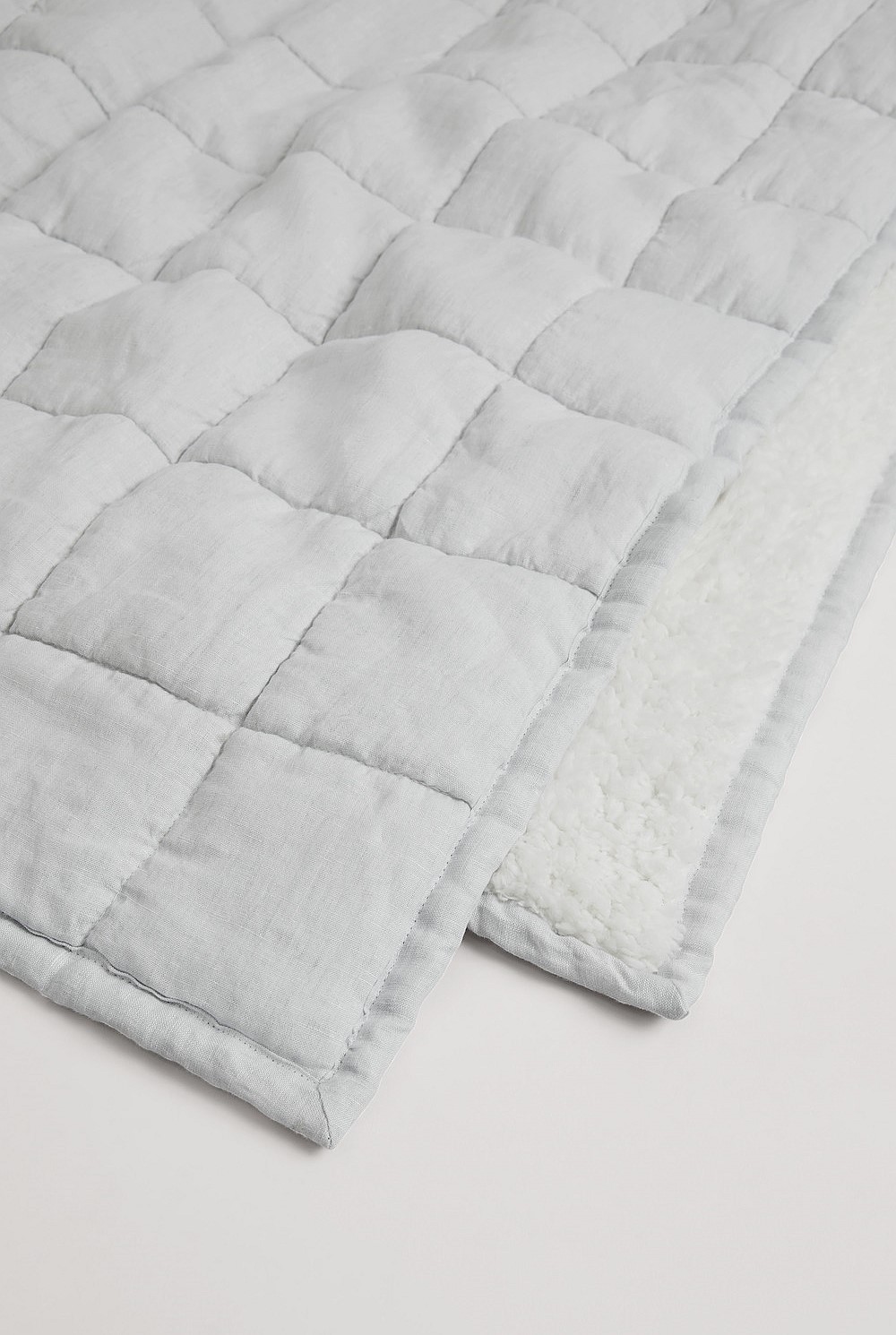 Sarra Sherpa Throw