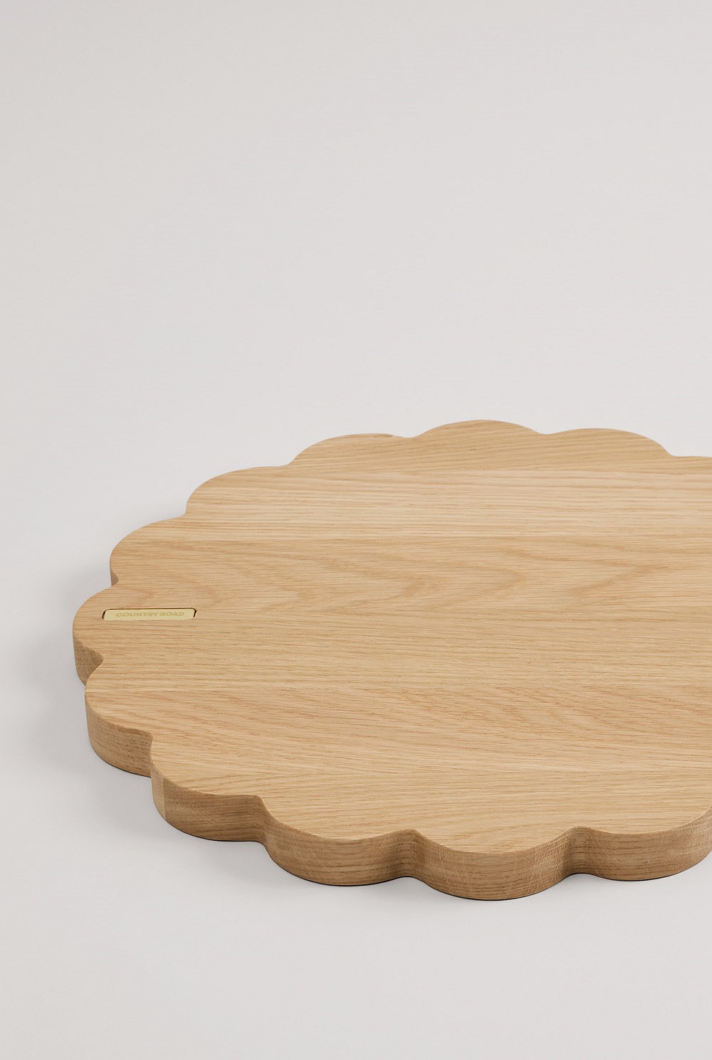 Theo Scalloped Board
