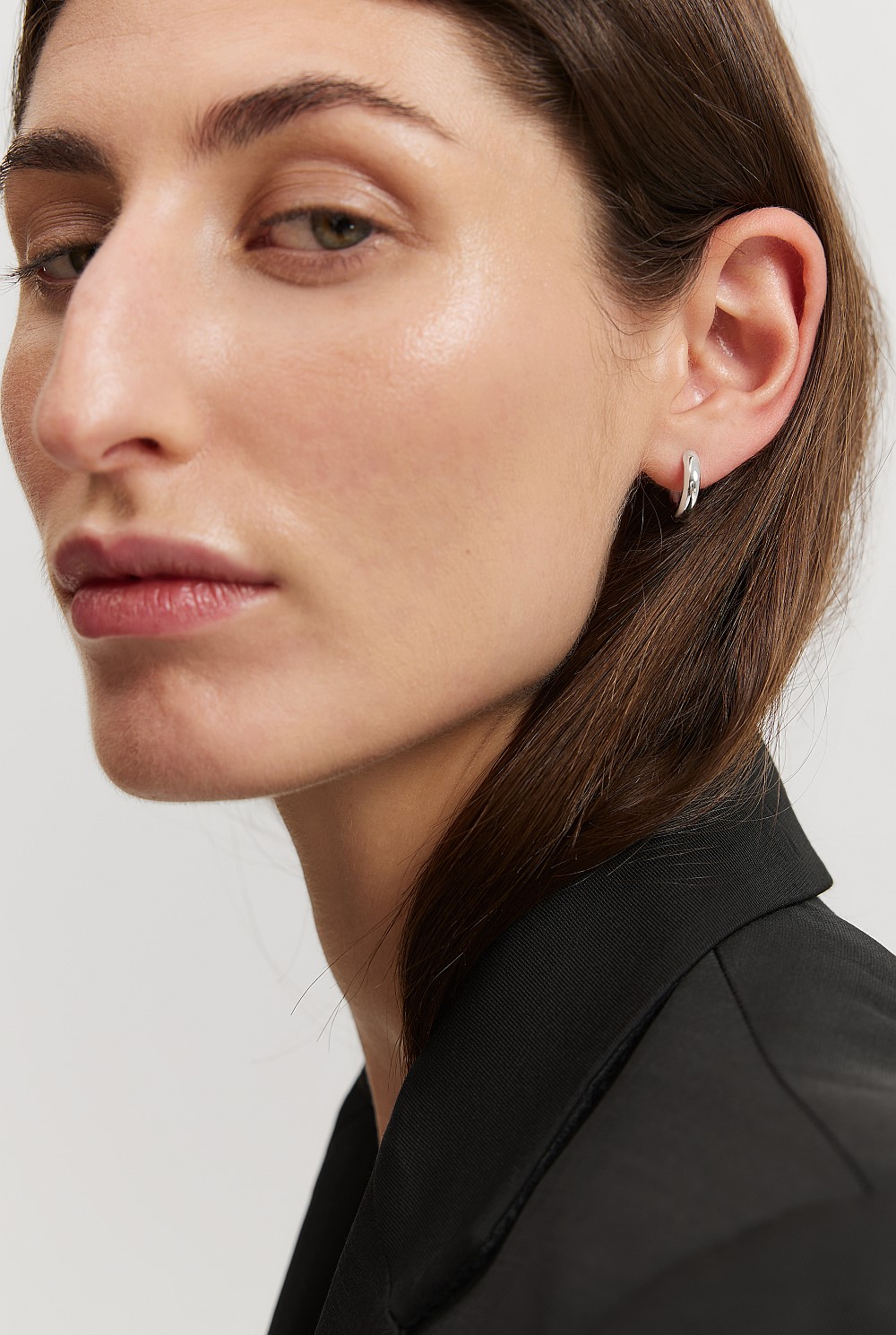 Mila Mini Hoop Earring