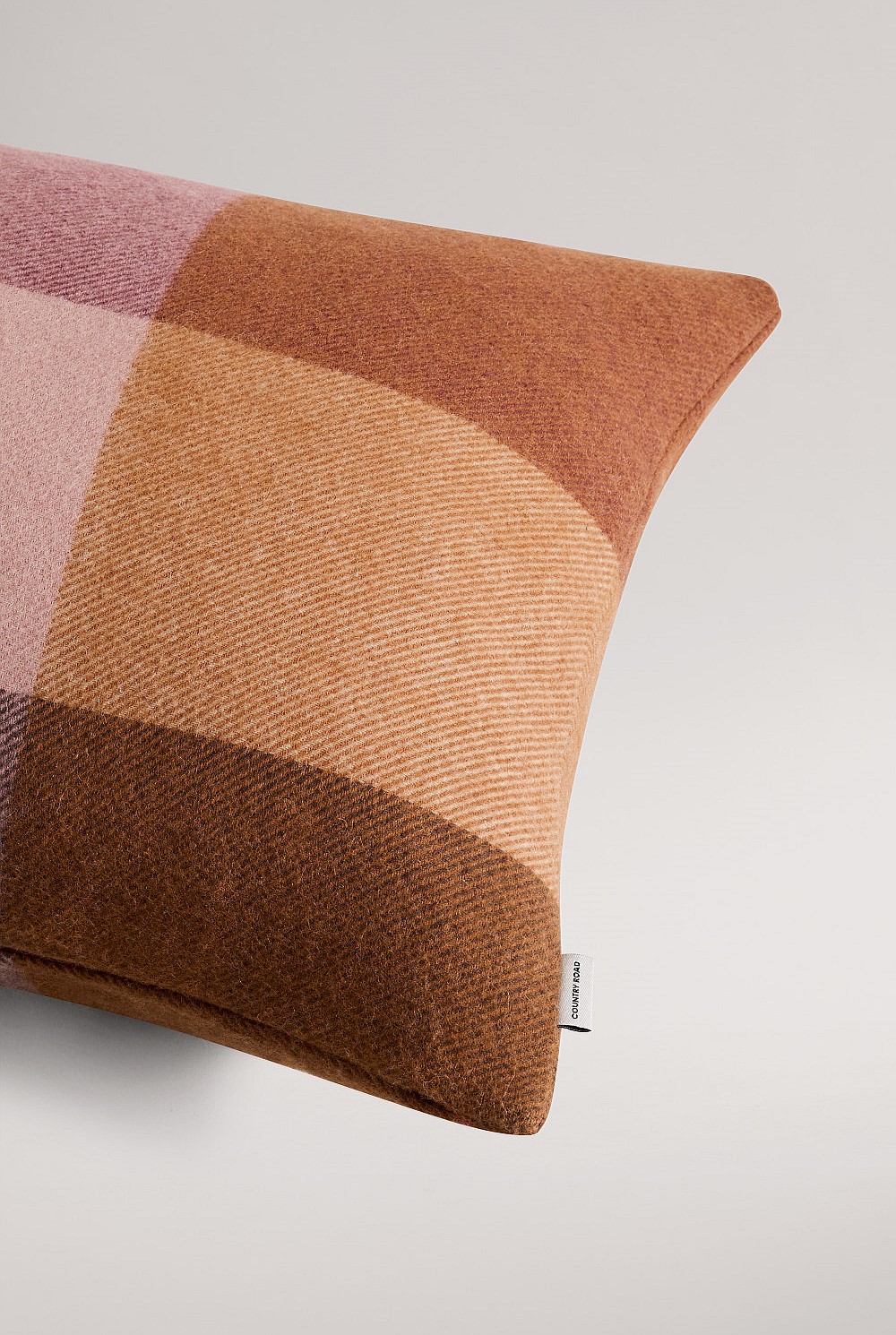 Rita 40x60 Cushion