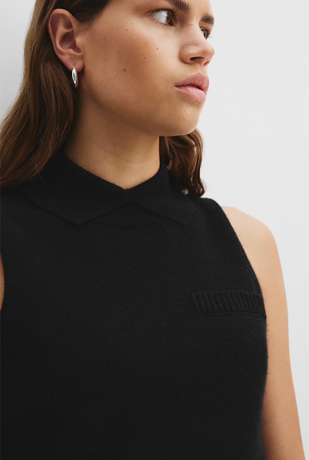 GCS-certified Cashmere Blend Collared Sleeveless Knit