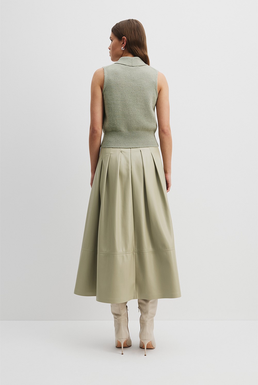 Cashmere Blend Collared Sleeveless Knit