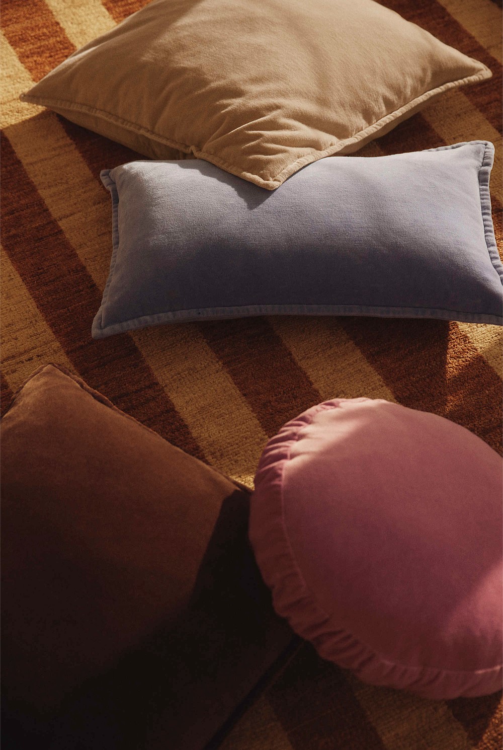 Pia Cotton Velvet 35x60 Cushion
