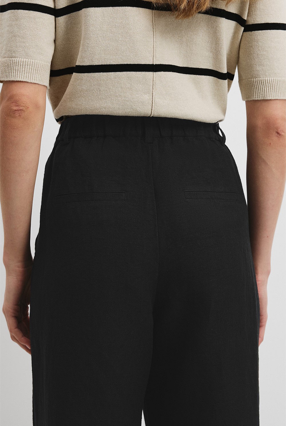 Organically Grown Linen Tuck Front Pant