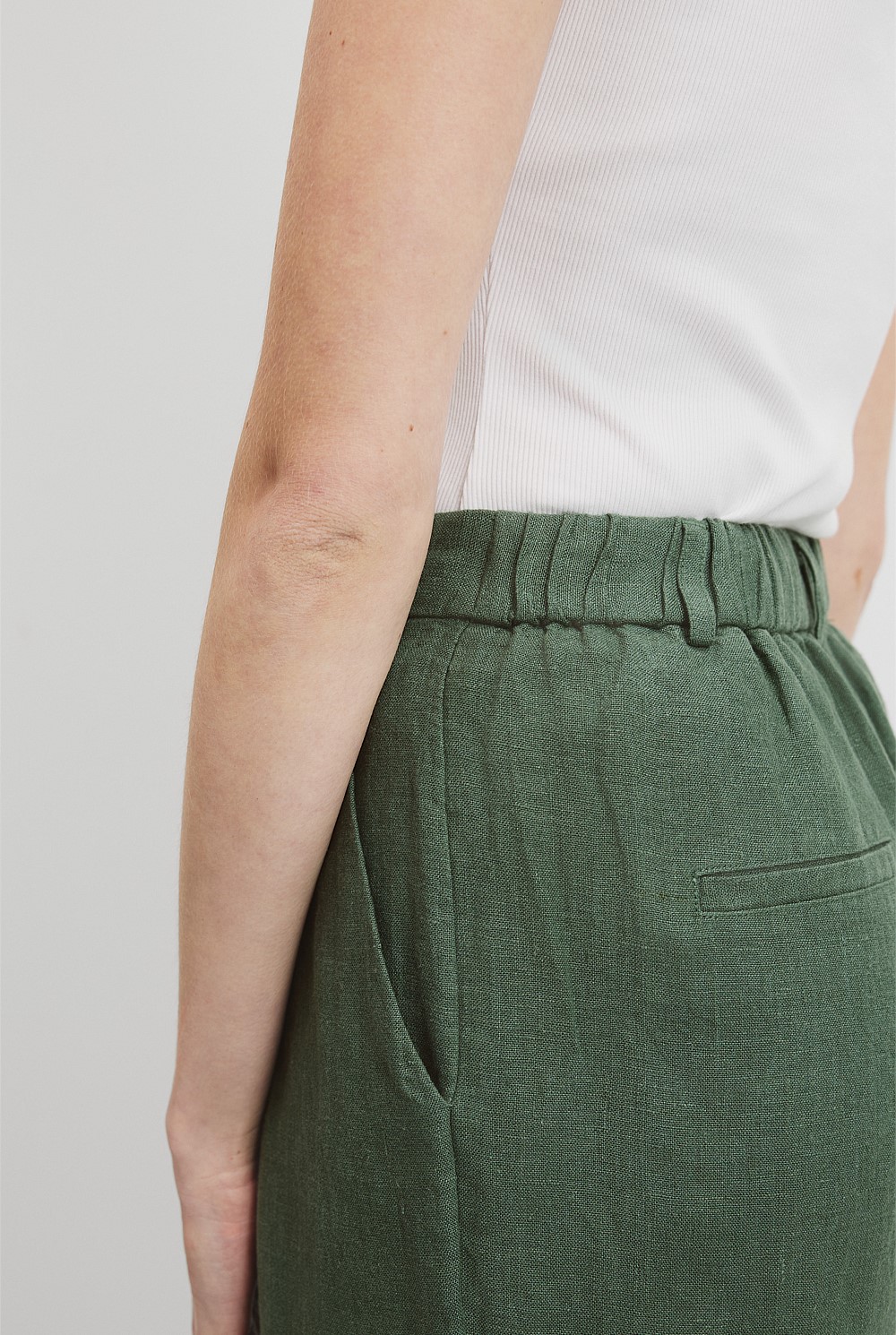 Organically Grown Linen Tuck Front Pant