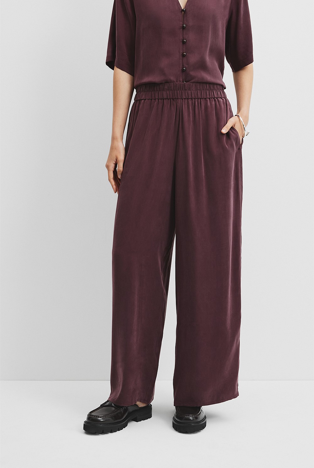 Pull-On Cupro Pant