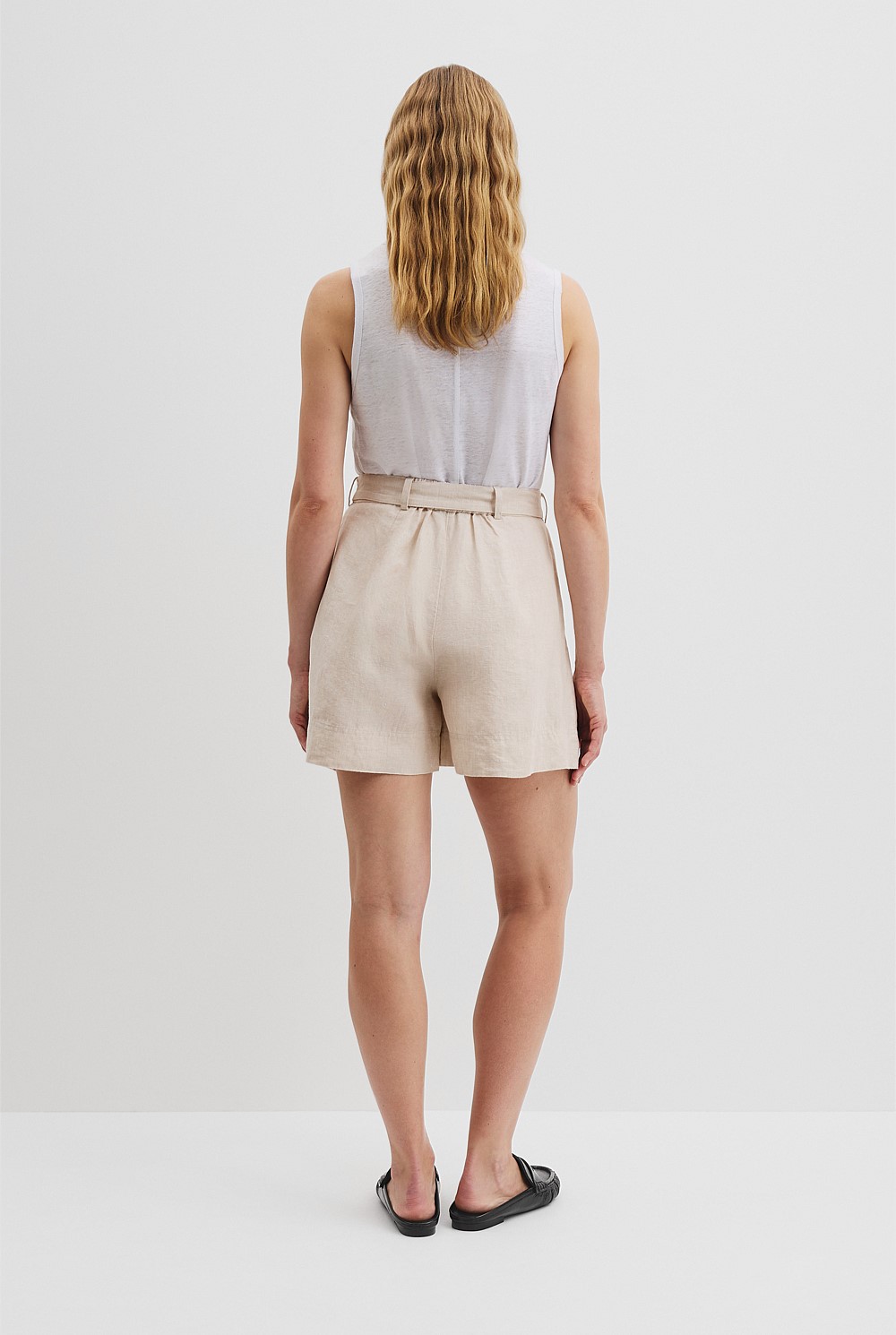 Organically Grown Linen Tuck Front Short