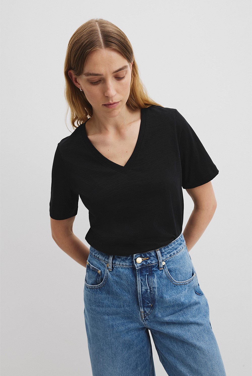 Australian Good Earth Cotton Short Sleeve V-Neck T-Shirt