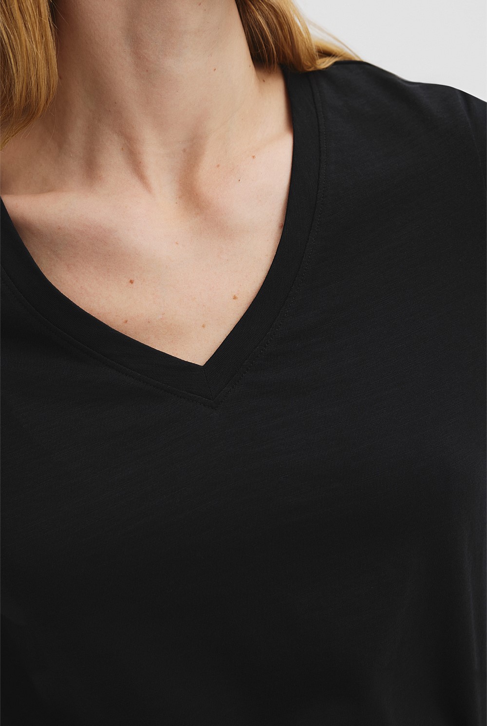 Australian Good Earth Cotton Short Sleeve V-Neck T-Shirt