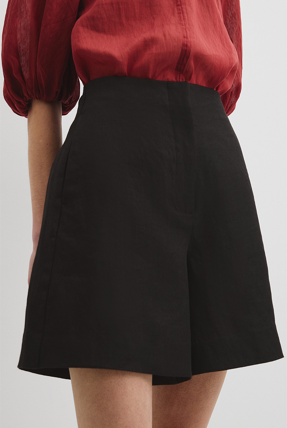 Organically Grown Linen Suit Short