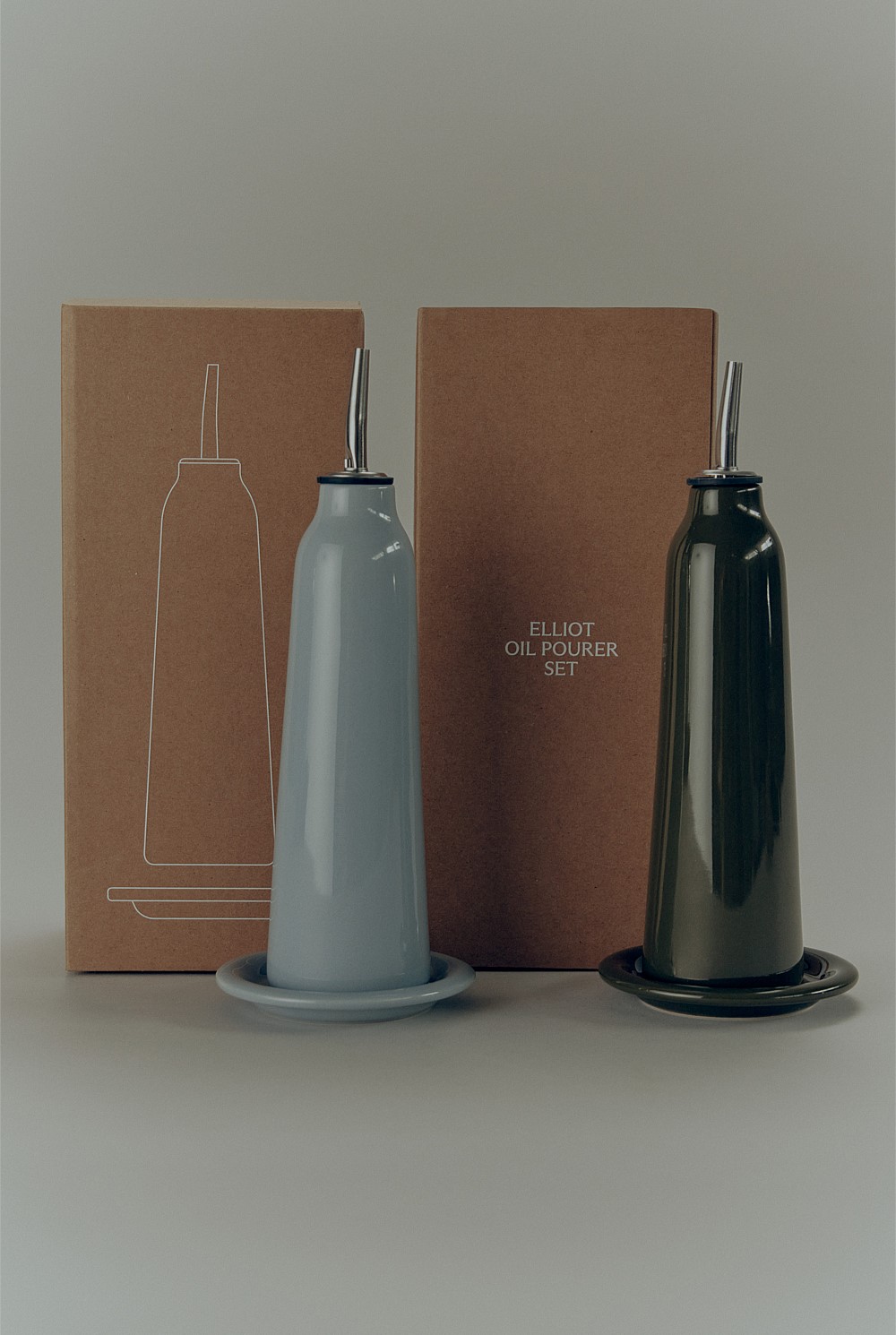 Elliot Oil Pourer
