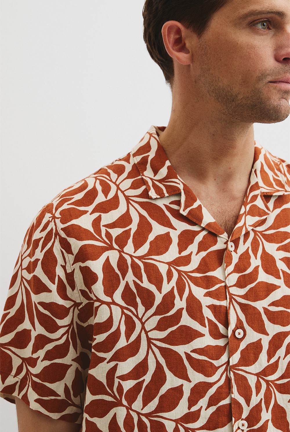 Linen Leaf Print Short Sleeve Shirt