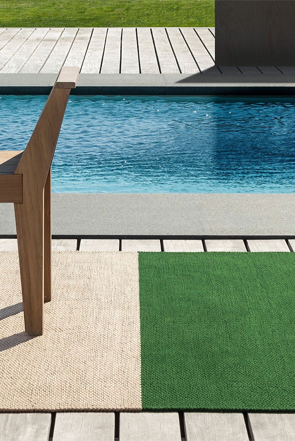 Deck Spring Green Outdoor Rug 230x160cm