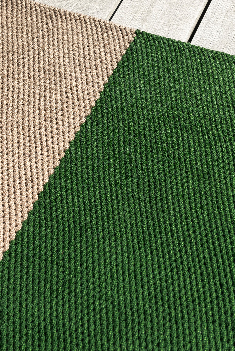 Deck Spring Green Outdoor Rug 230x160cm