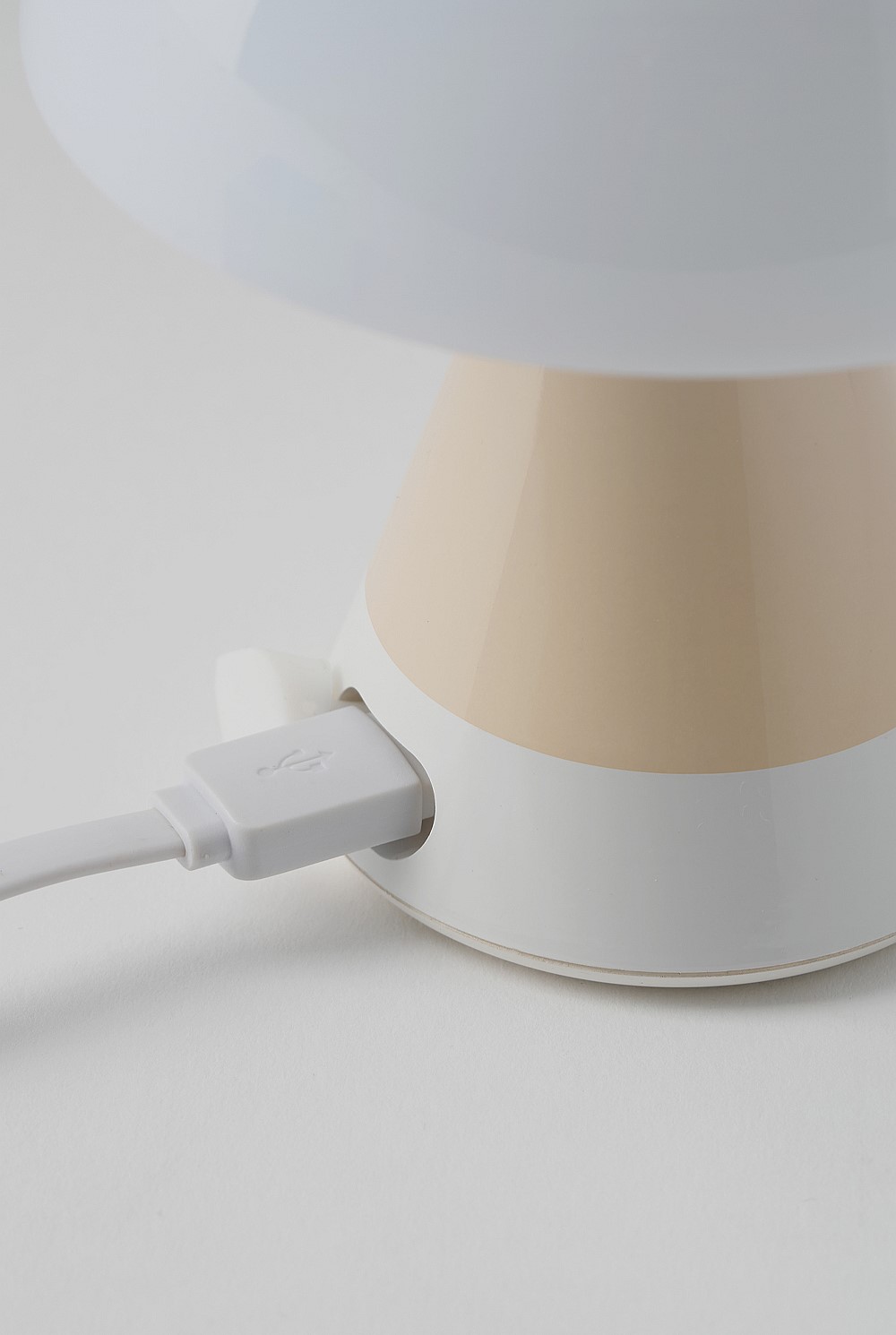 Mina M Medium Portable Led Lamp Pantone - Sand
