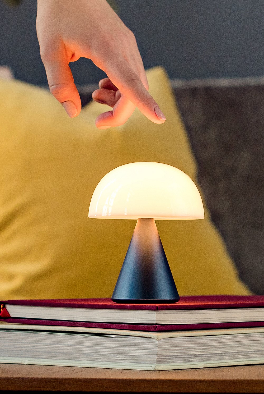 Mina M Medium Portable Led Lamp - Blue