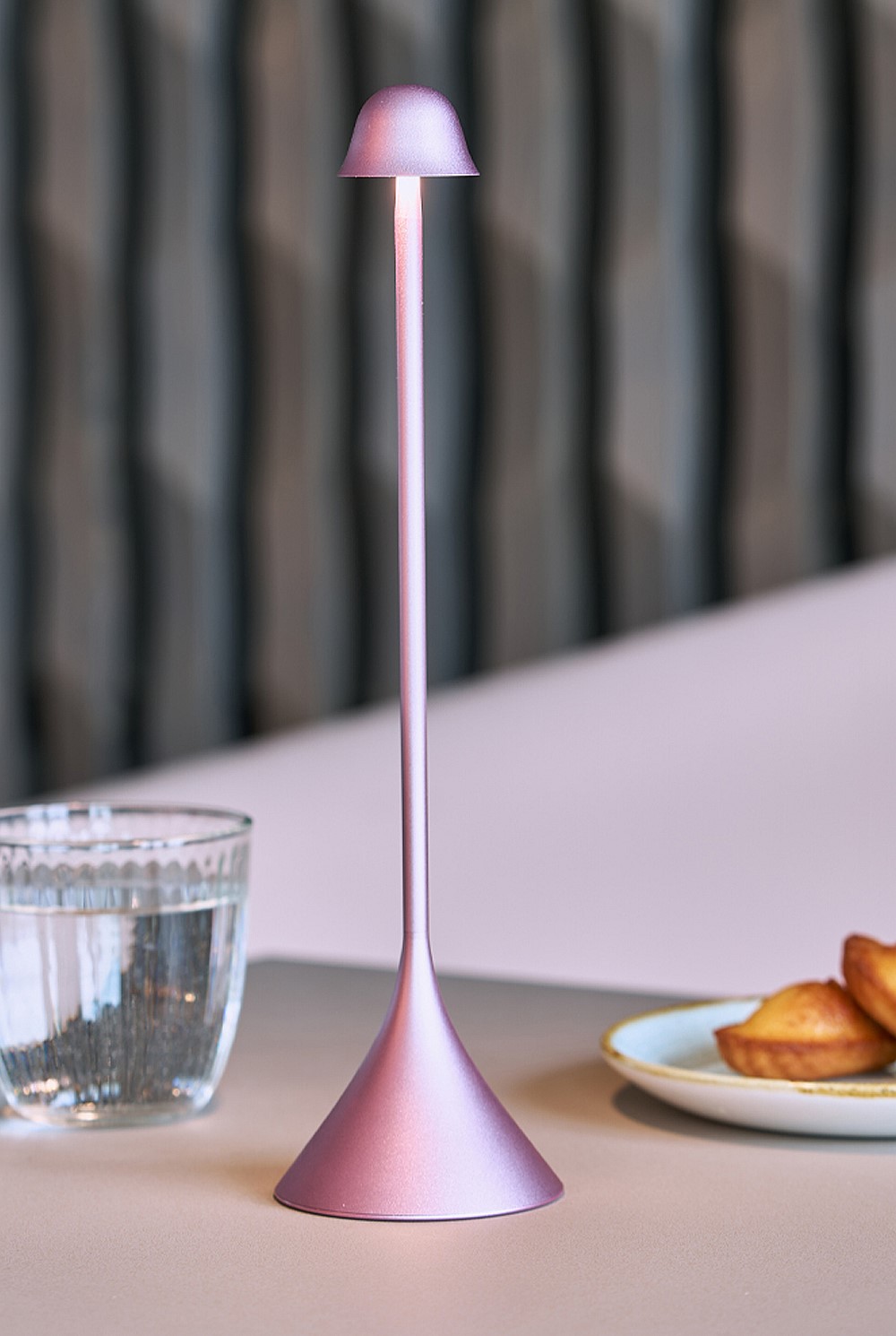 Steli Bell Infinitely Pairable Table Lamp - Pink