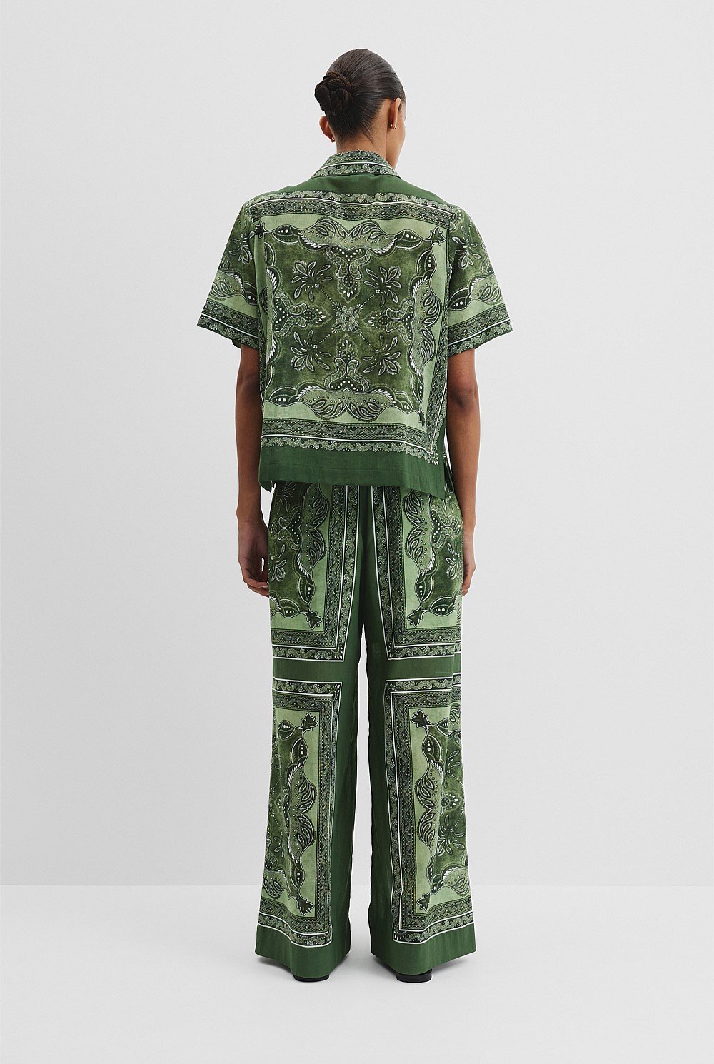 Organically Grown Cotton Scarf Print Short Sleeve Shirt