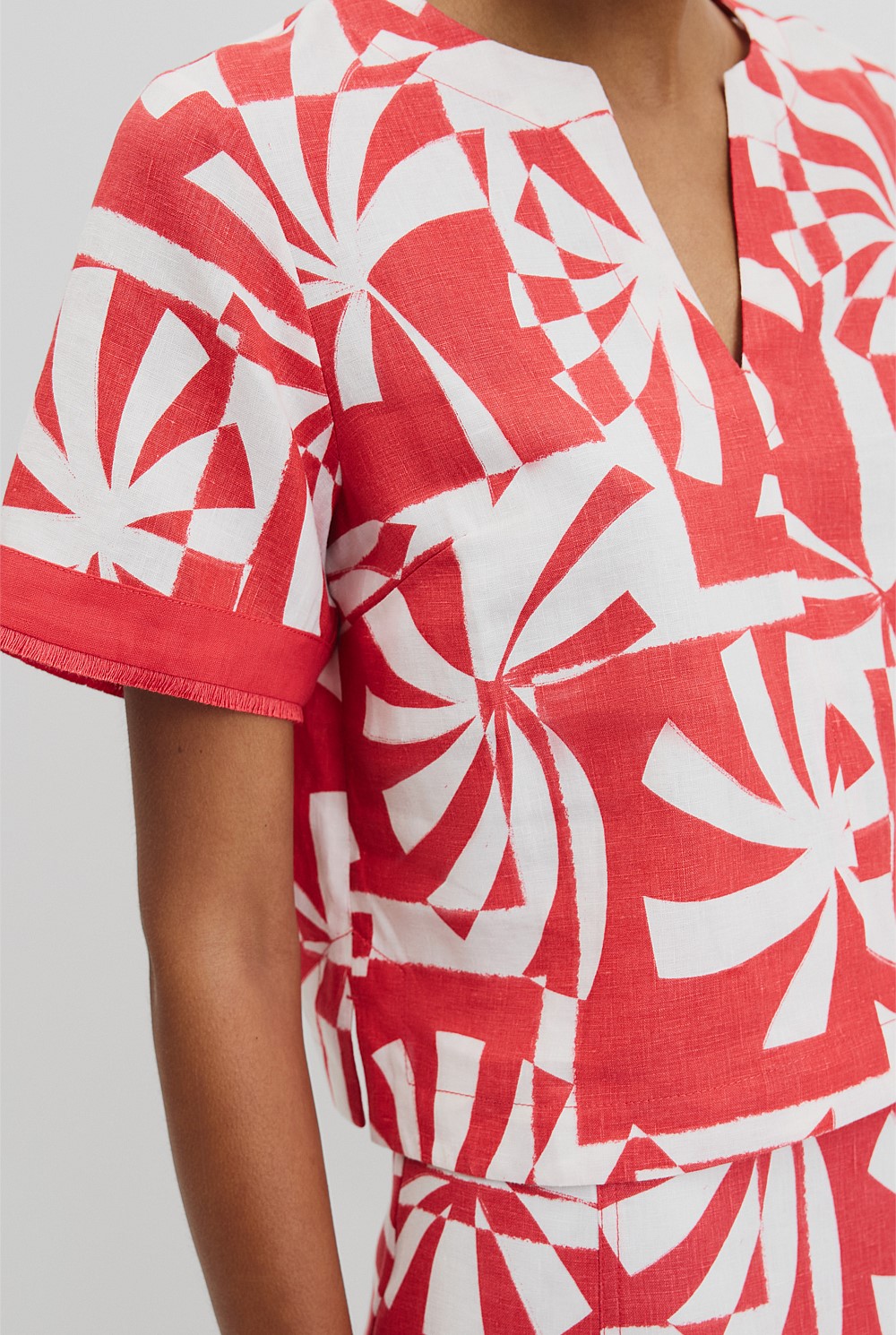 Organically Grown Linen Print Fray Popover Top