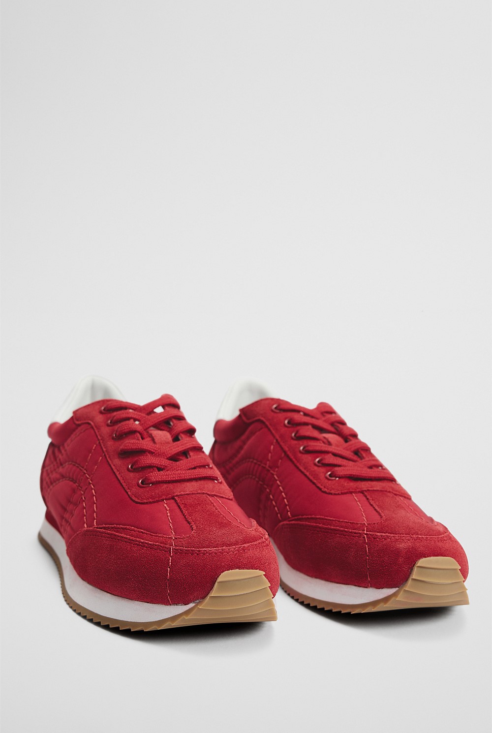 Jaya Sneaker