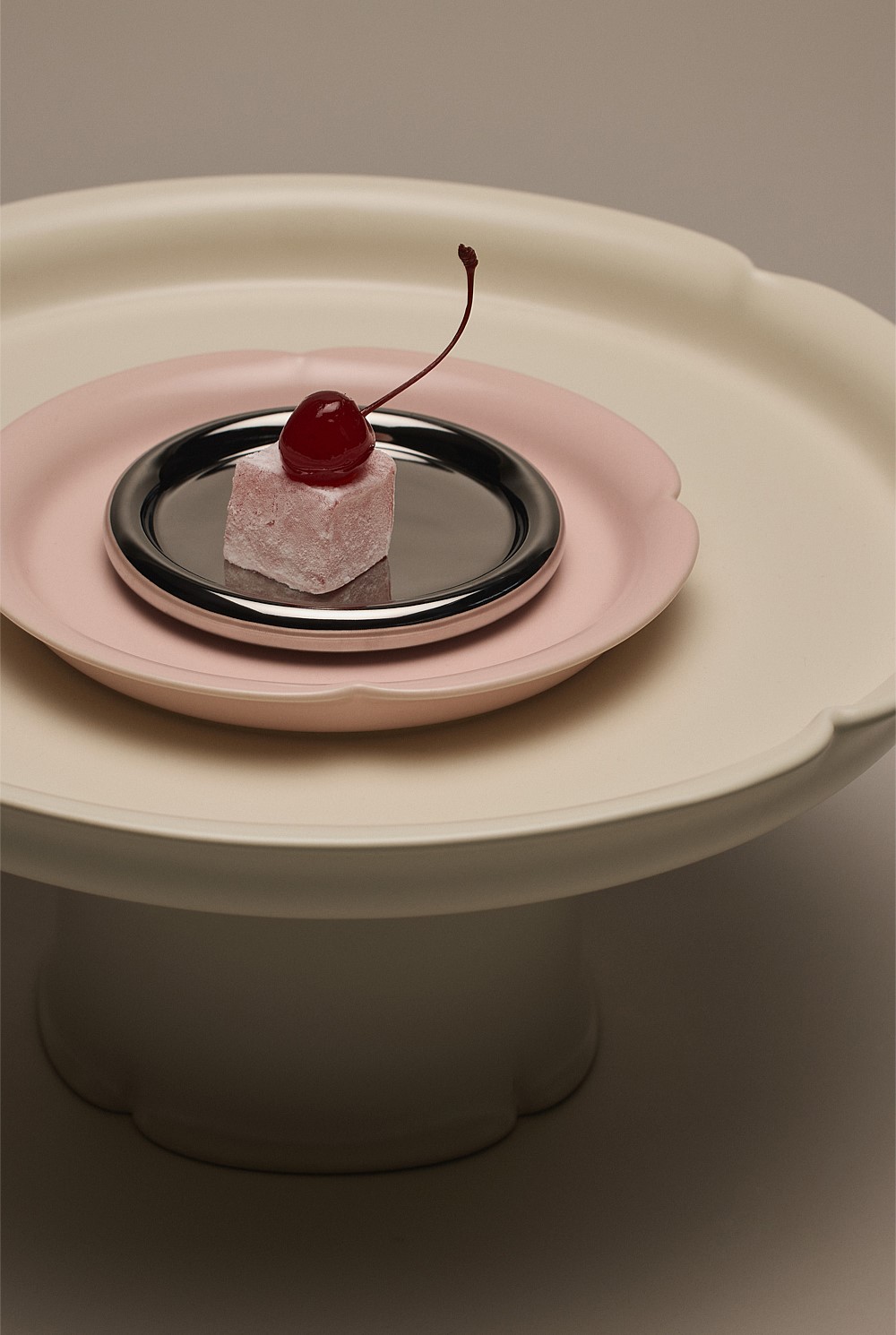 Olinda Large Cake Stand