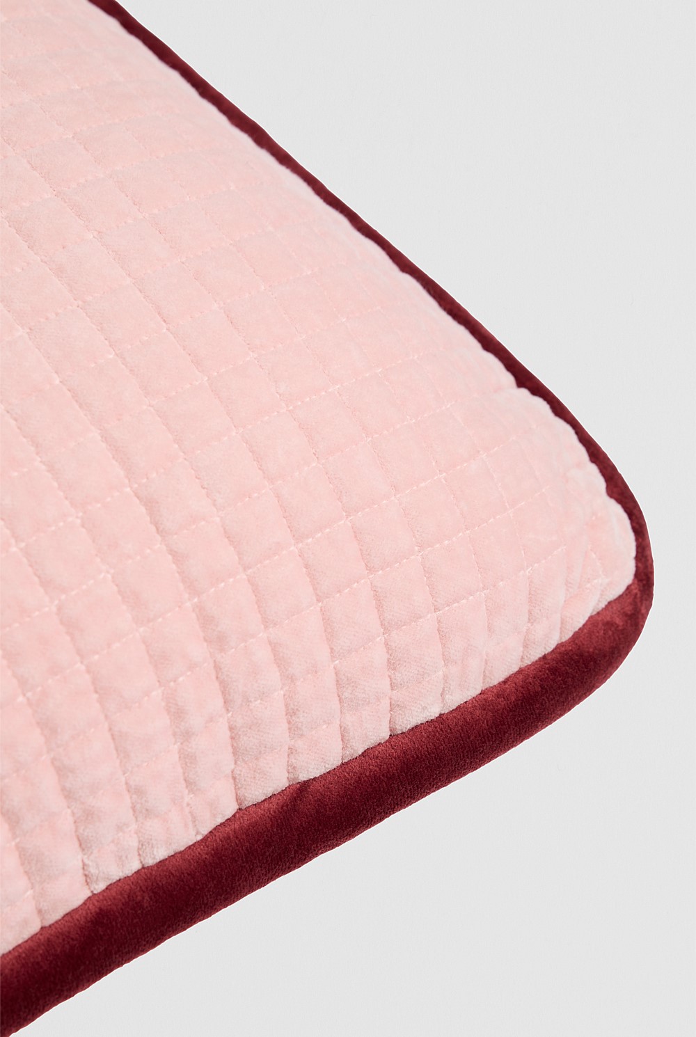 Suri 40x60 Cushion