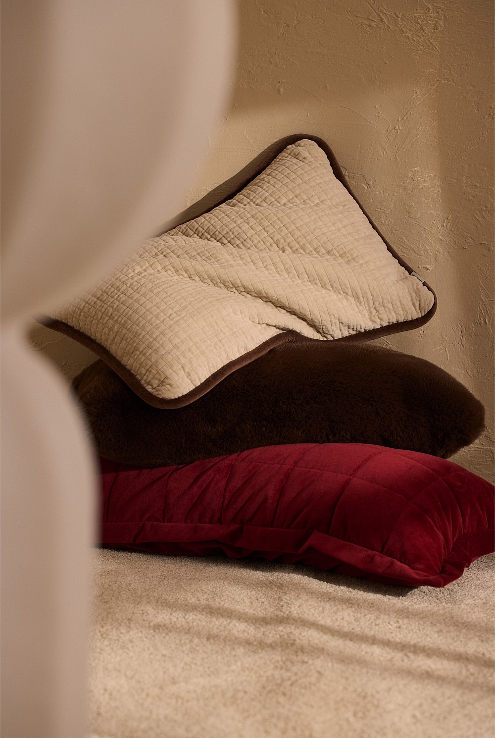 Suri 40x60 Cushion