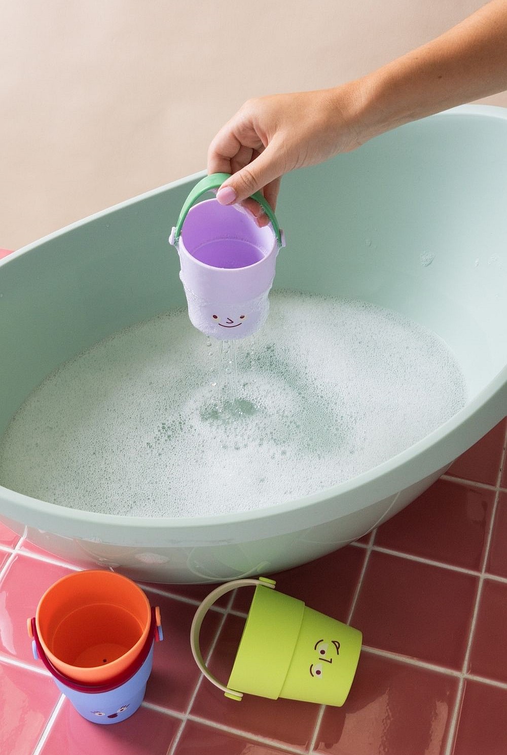 Bath Toy Set - Very Fun Holey Buckets
