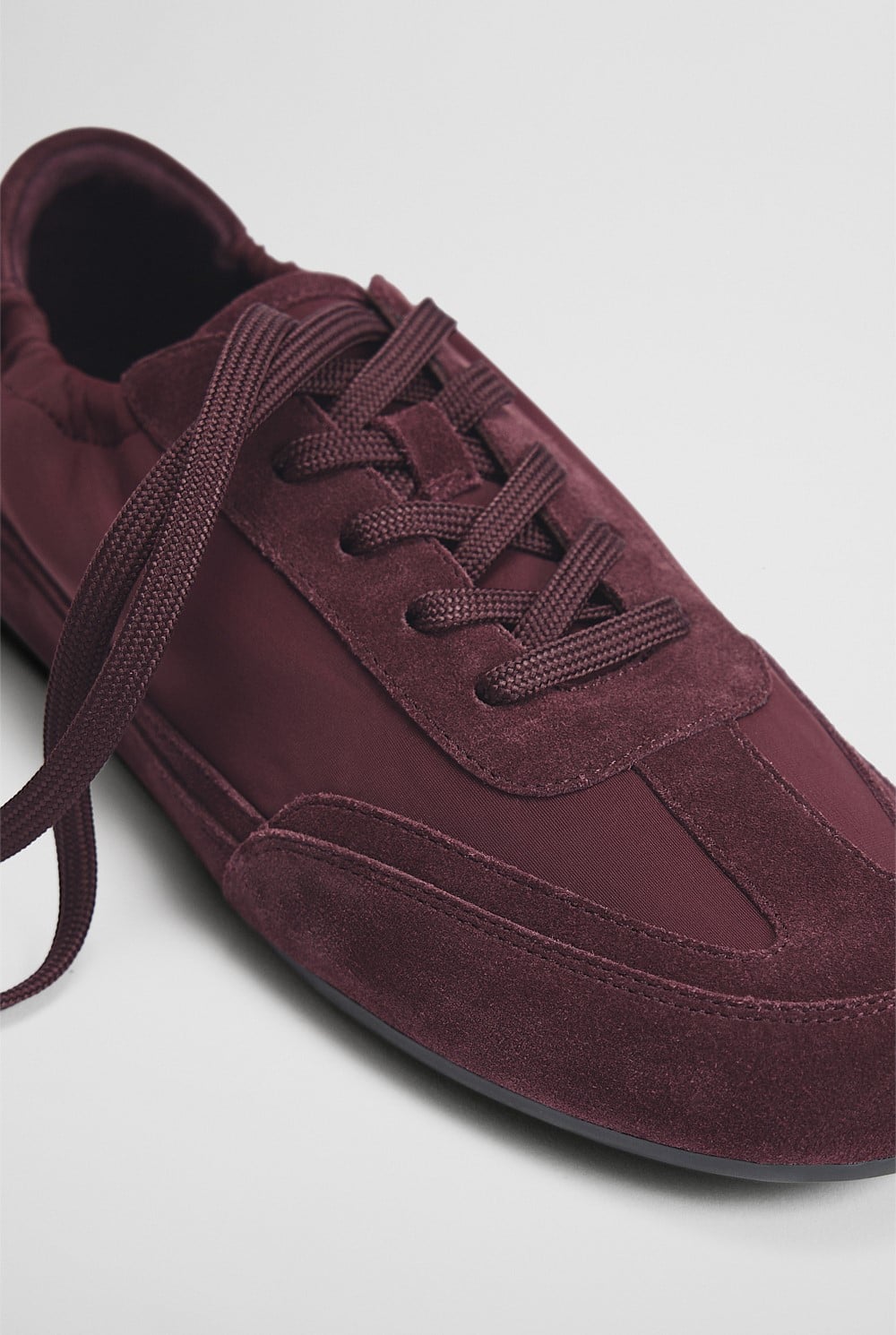 Mica Sneaker