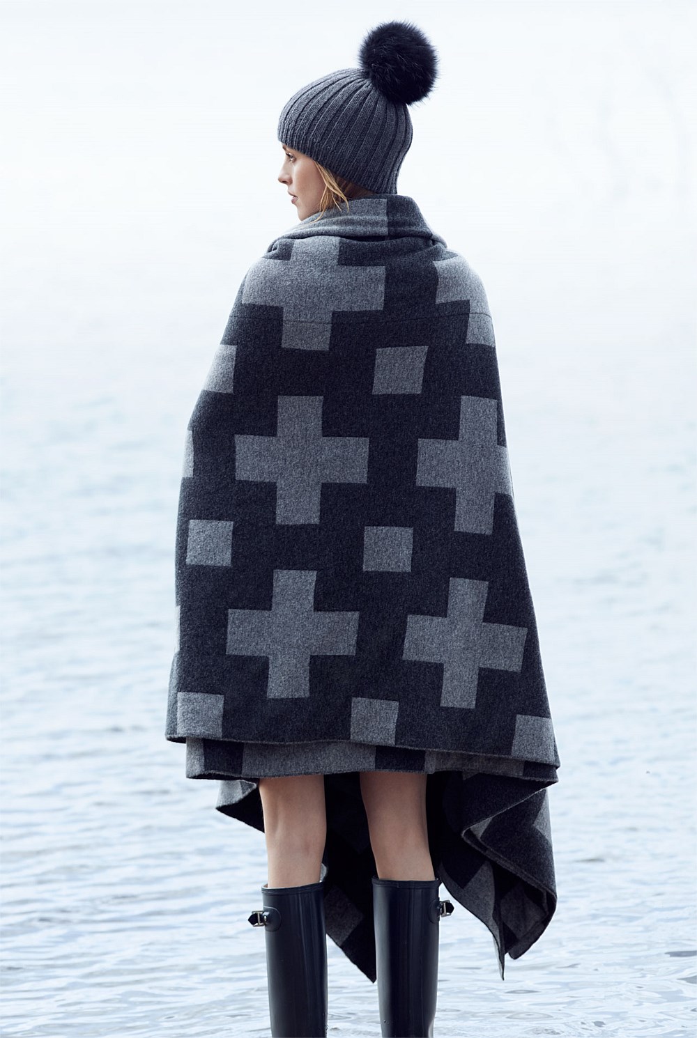 Noemie Blanket