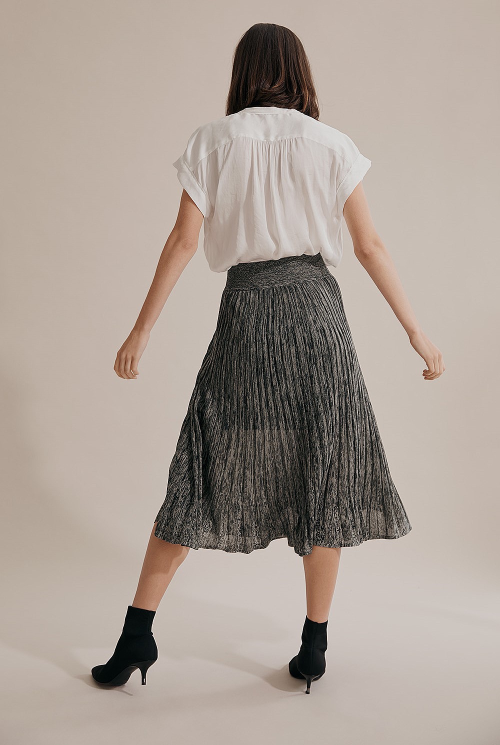 Pleated Knit Skirt