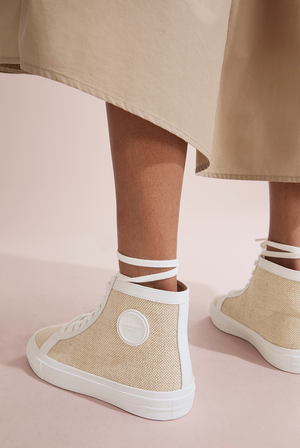 Monica Sneaker